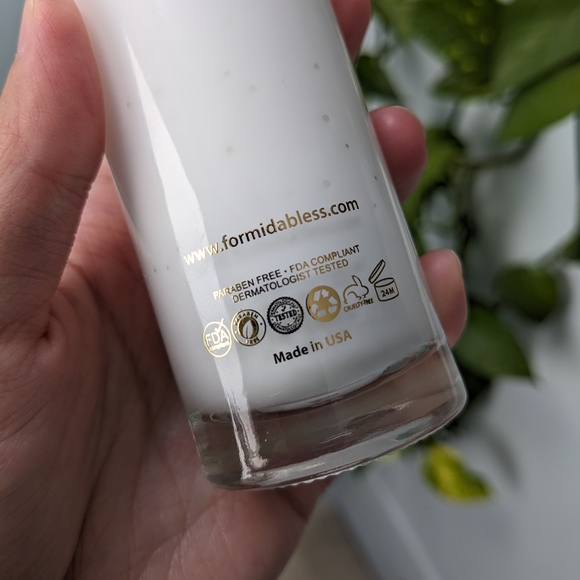 Formidabless 24k milky cleanser - Picture 3 of 4